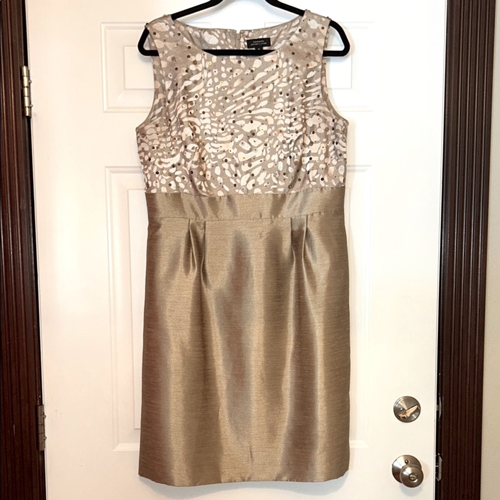Tahari Metallic Gold Sleeveless Dress Sz 14 Sequin Cocktail Wedding Holiday Glam
